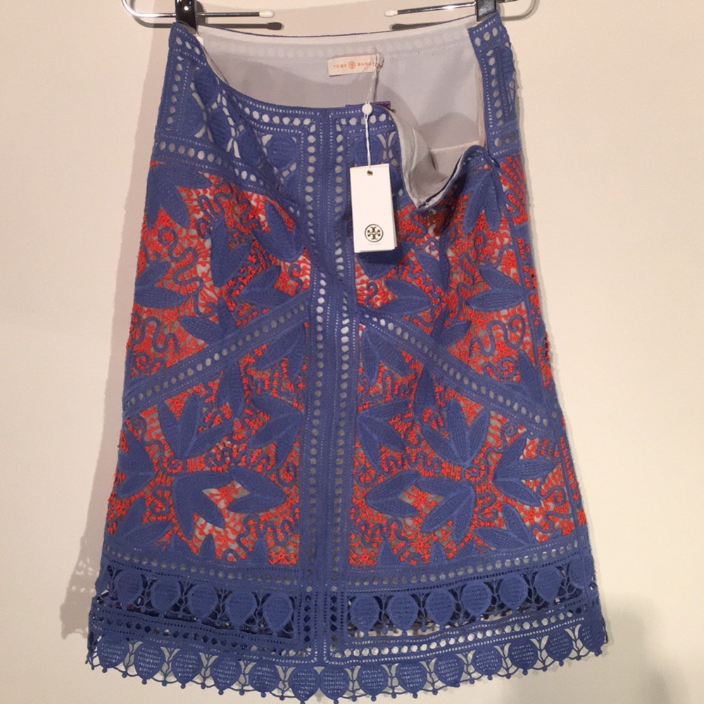 NWT. Skirt. - Picture 2 of 6